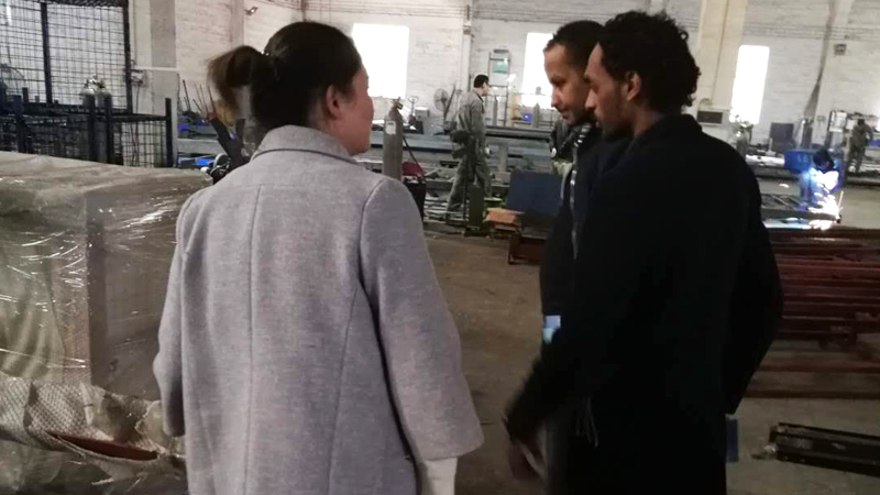 海外客户为威麟勤力升降平台点赞